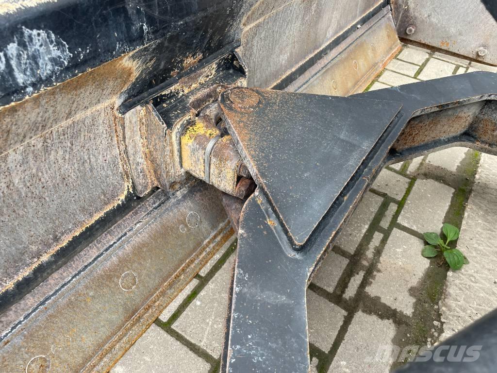 CAT BB121 Blades