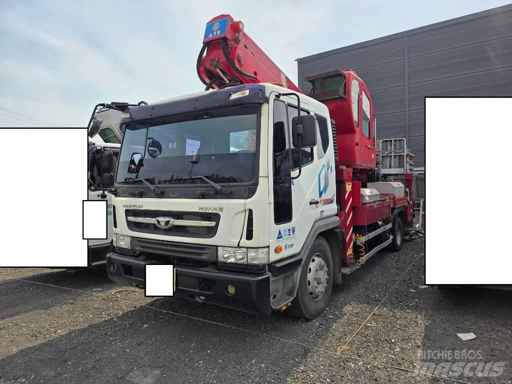 Horyong SKY450 Truck Mounted Aerial Platforms