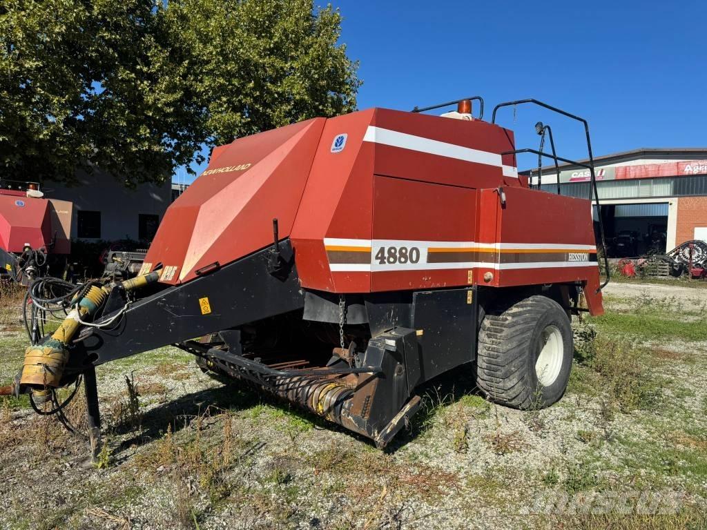 Hesston 4880 Square Balers