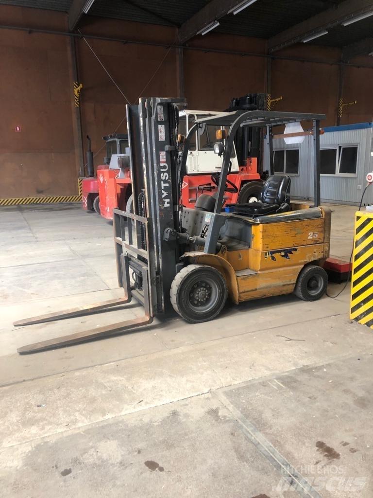 Hytsu CPD 25 Electric Forklifts