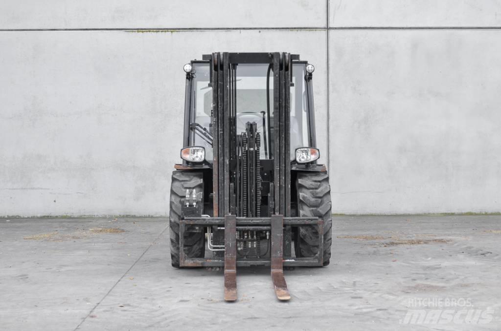 Manitou MC 25-4 D Diesel Forklifts
