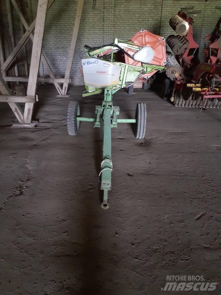 CLAAS Lexion 650 Combine Harvesters