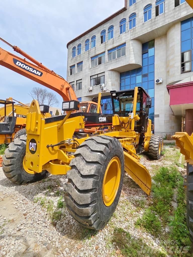CAT 120 H Motor Graders