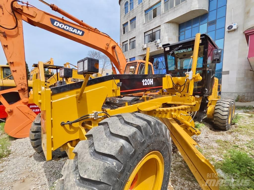 CAT 120 H Motor Graders