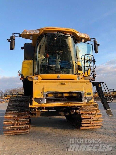 New Holland CX 8040 Combine Harvesters