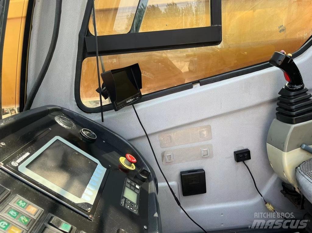 XCMG XCT80L5 Mobile and all terrain cranes