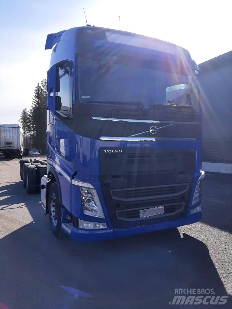 Volvo FH 13 Cab & Chassis Trucks