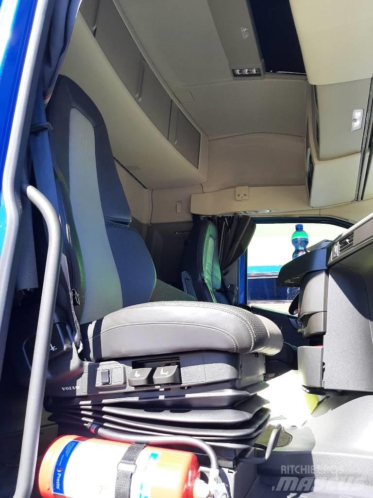 Volvo FH 13 Cab & Chassis Trucks