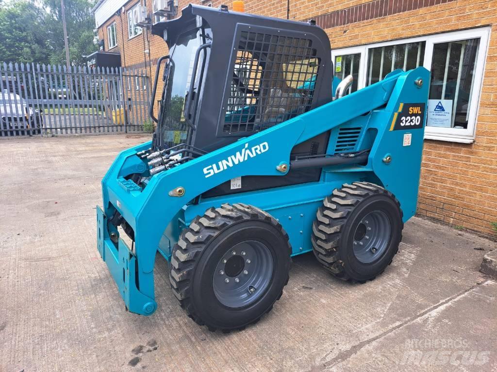 Sunward SWL 3230 Skid Steer Loaders