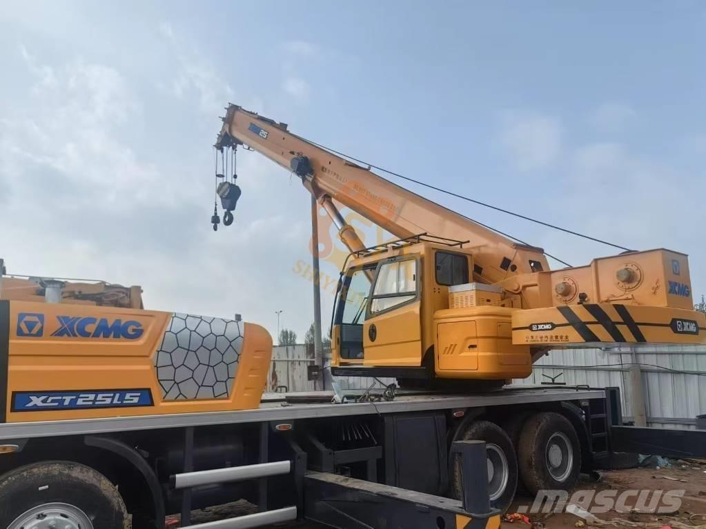 XCMG XCT 25 Mobile and all terrain cranes