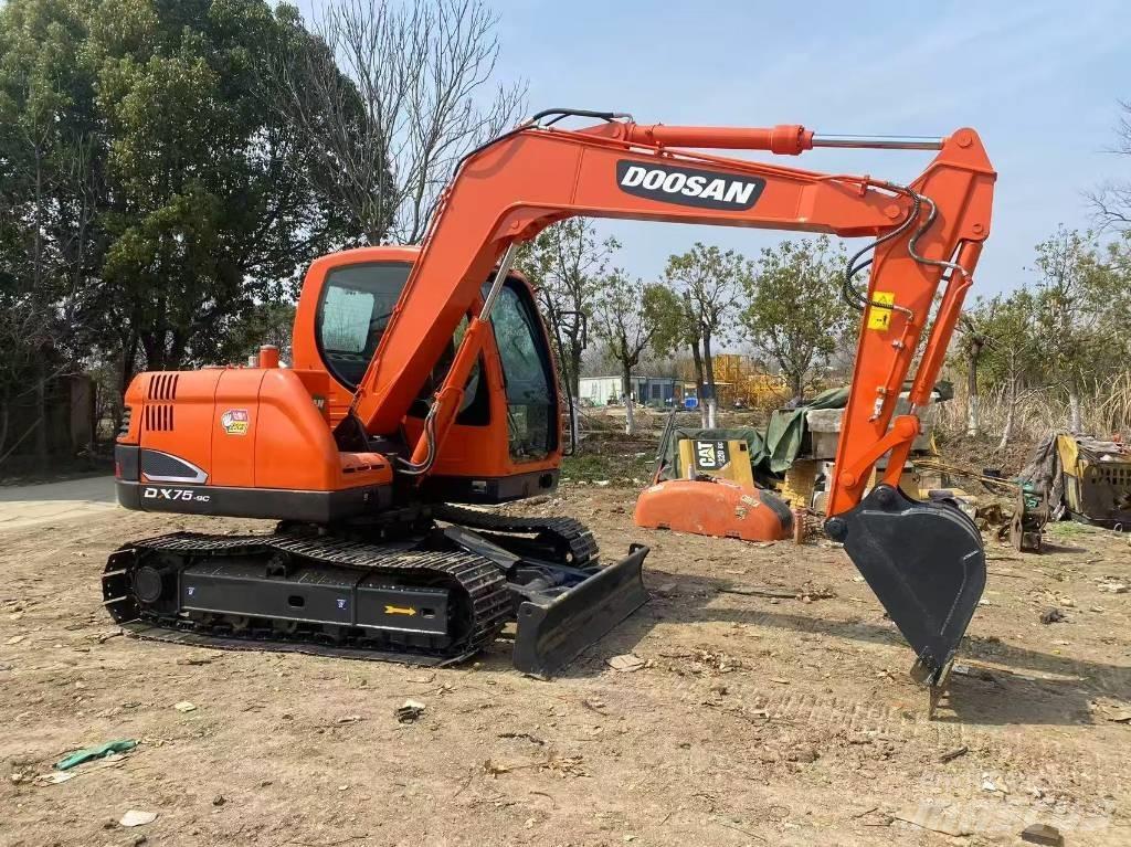 Doosan DX 75-9 C Mini excavators  7t - 12t