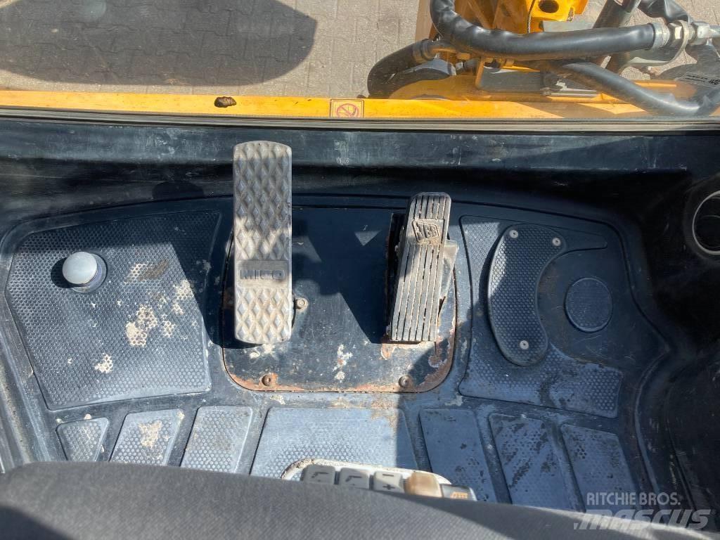 JCB 4 CX Super Backhoe Loaders