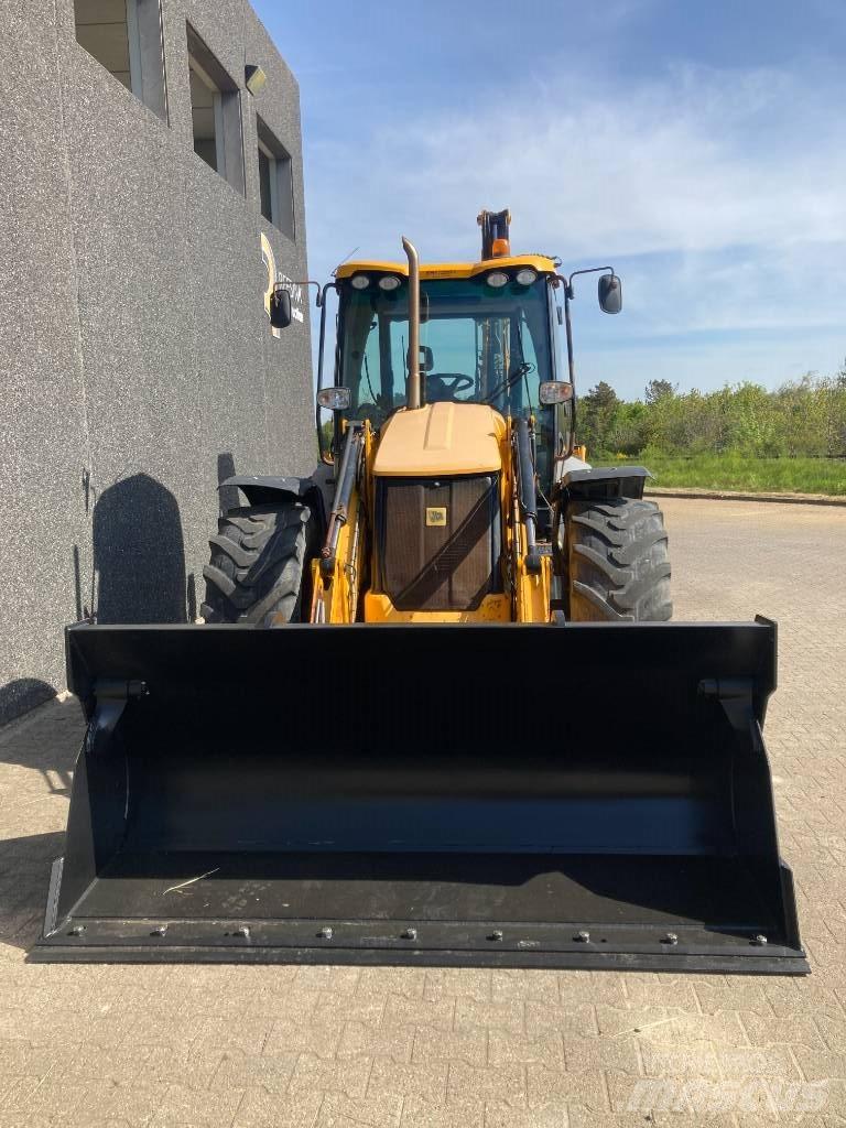 JCB 4 CX Super Backhoe Loaders