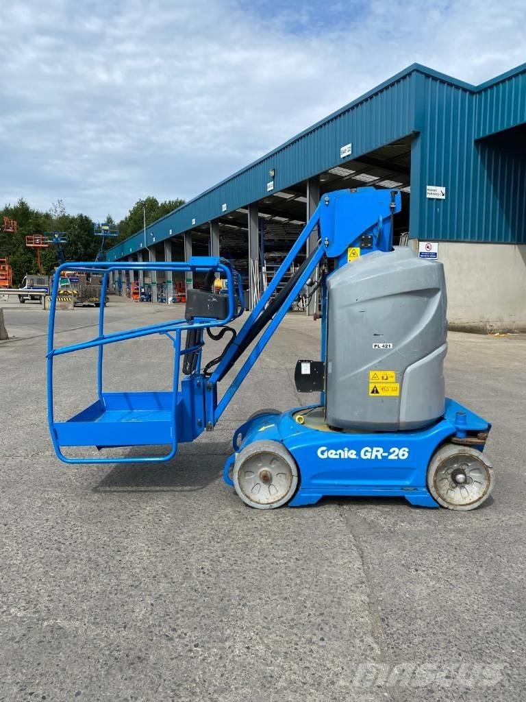 Genie GR 26 J Vertical mast lifts