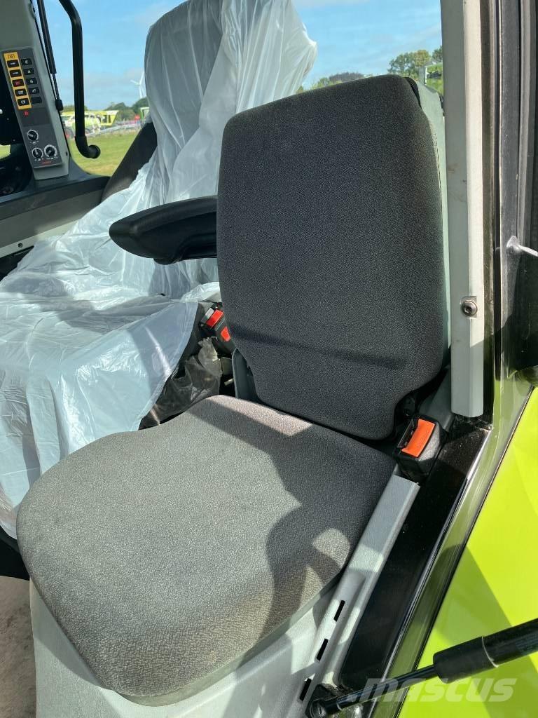 CLAAS Arion 530 CIS Tractors