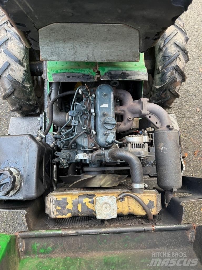Avant Multi Mini Loader