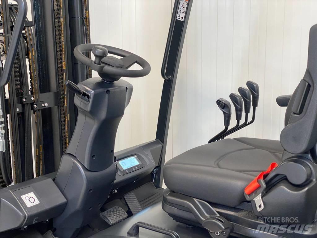 Bobcat B30X-7 PLUS Electric Forklifts
