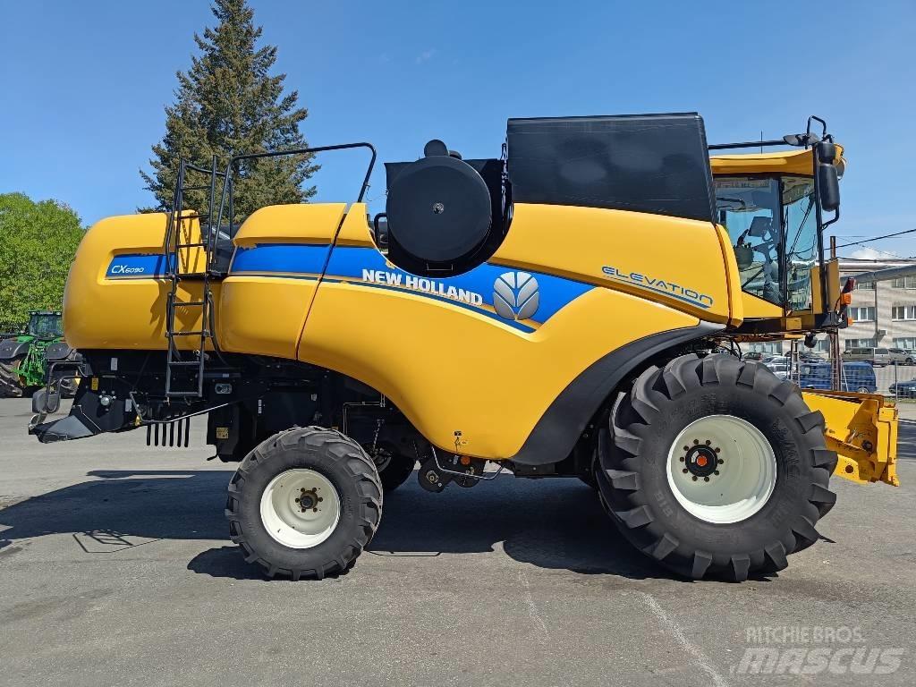 New Holland CX 6090 Combine Harvesters