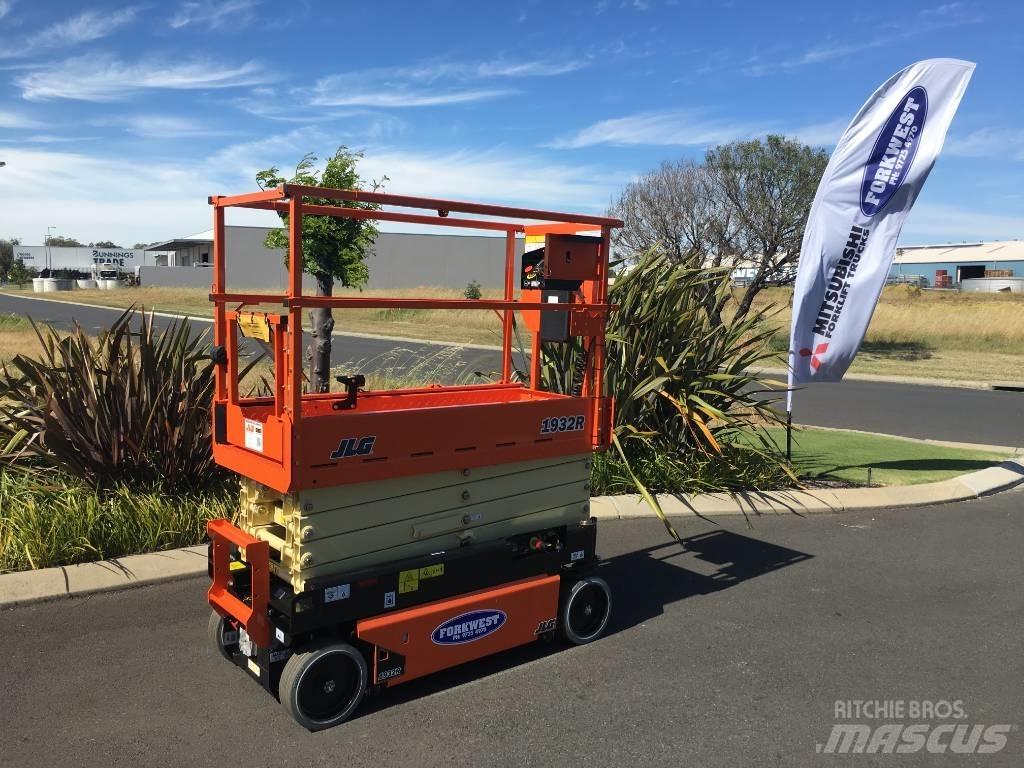 JLG 1932 E Scissor Lifts