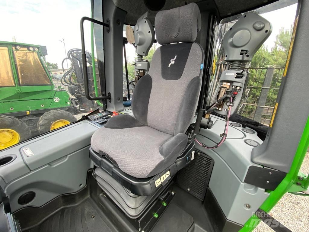 John Deere 1210 E Forwarders