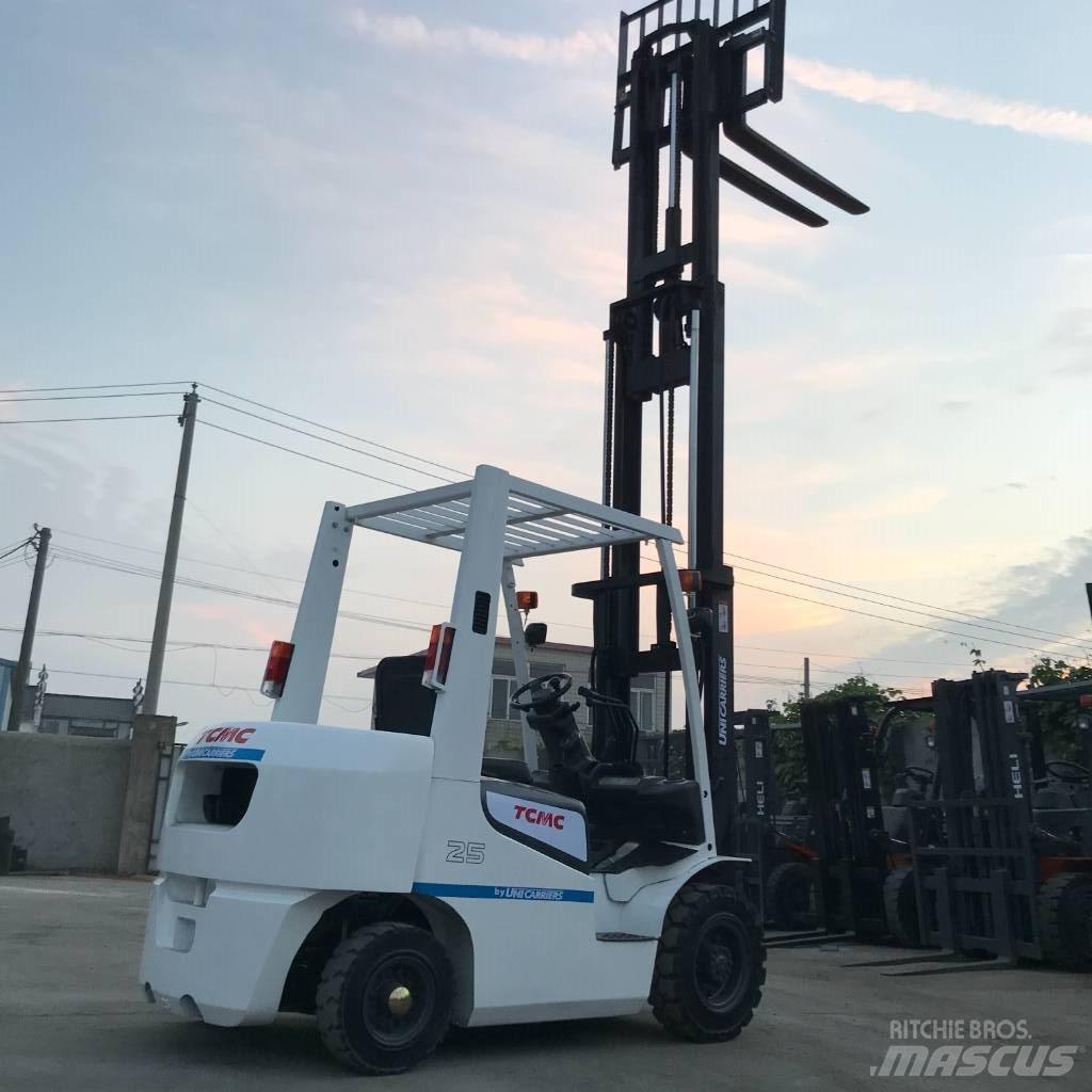 TCM 25 Diesel Forklifts