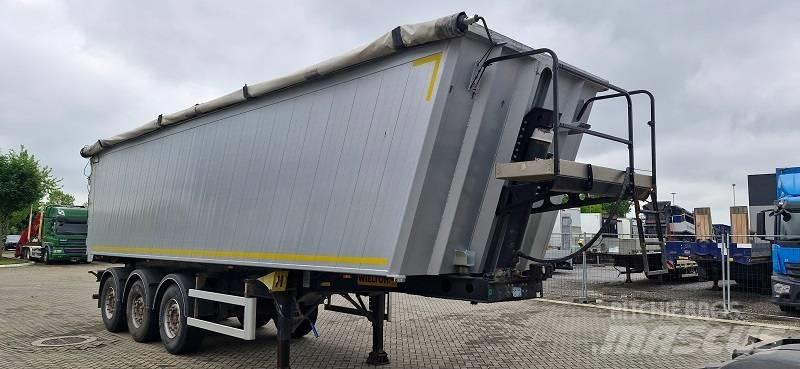 Wielton 50 m3 Grain / Hopper / Tipper Trailers