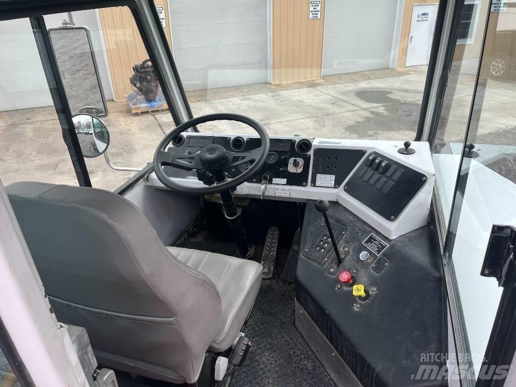 Capacity TJ5000 Shunt Trucks