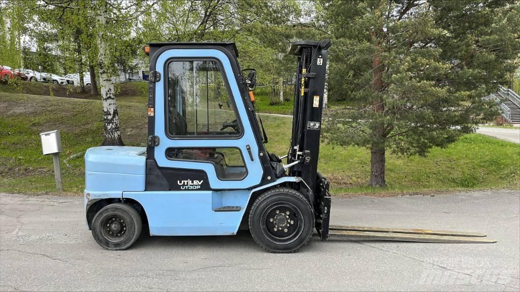 Utilev UT 30 PD Diesel Forklifts