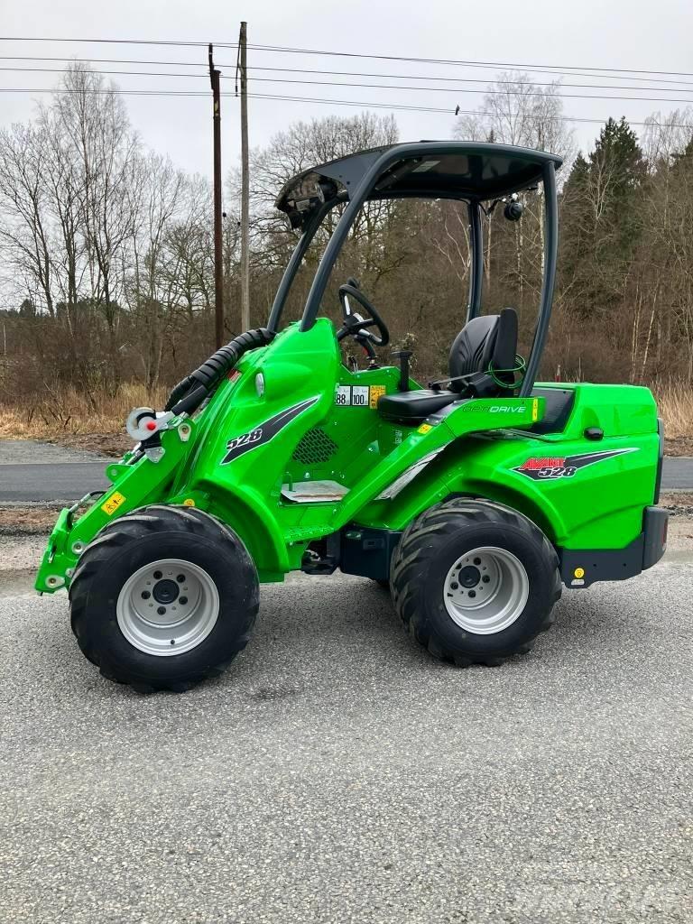 Avant 528 Skid Steer Loaders