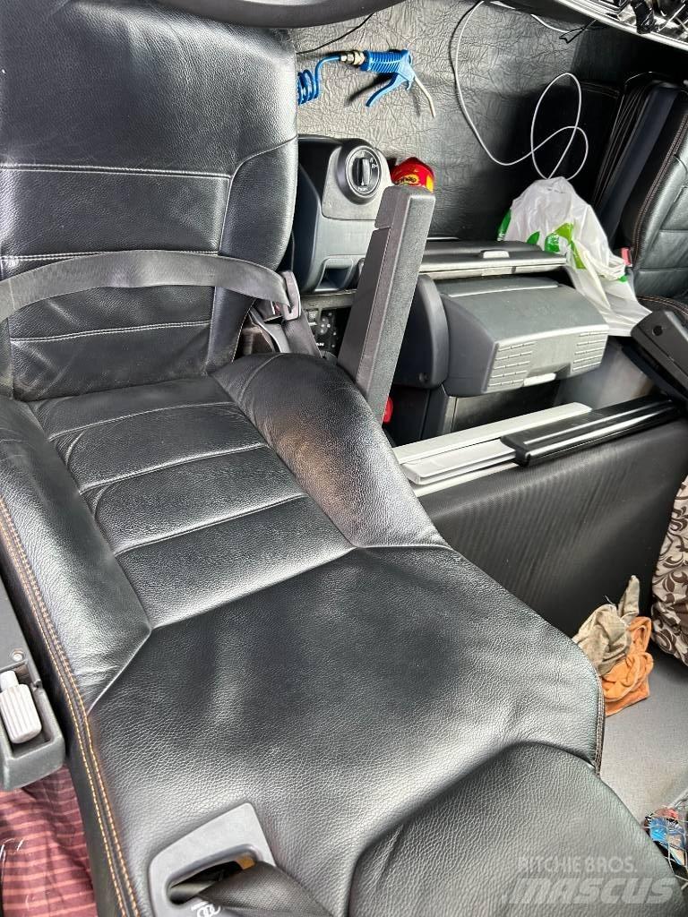 MAN TGX 18.480 XLX Conventional Trucks / Tractor Trucks