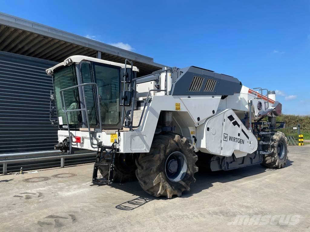 Wirtgen WR 240I Asphalt Recycling Equipment