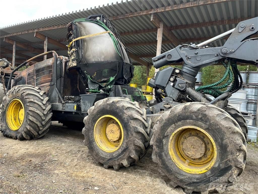 John Deere 1470G Harvesters