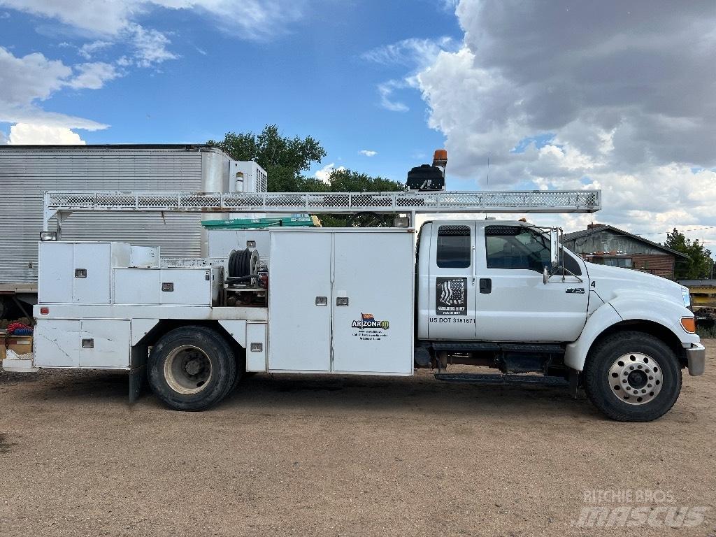 Ford F 750 XL Work Trucks / Municipal