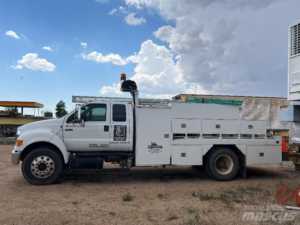 Ford F 750 XL Work Trucks / Municipal