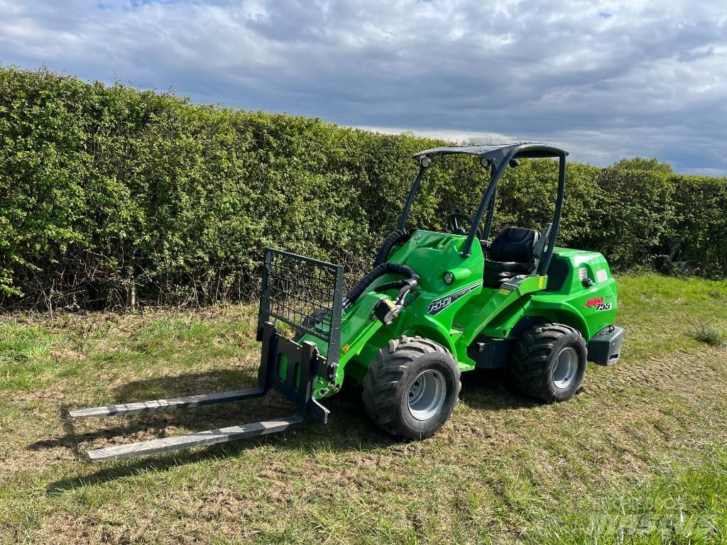 Avant 755 i Mini Loader
