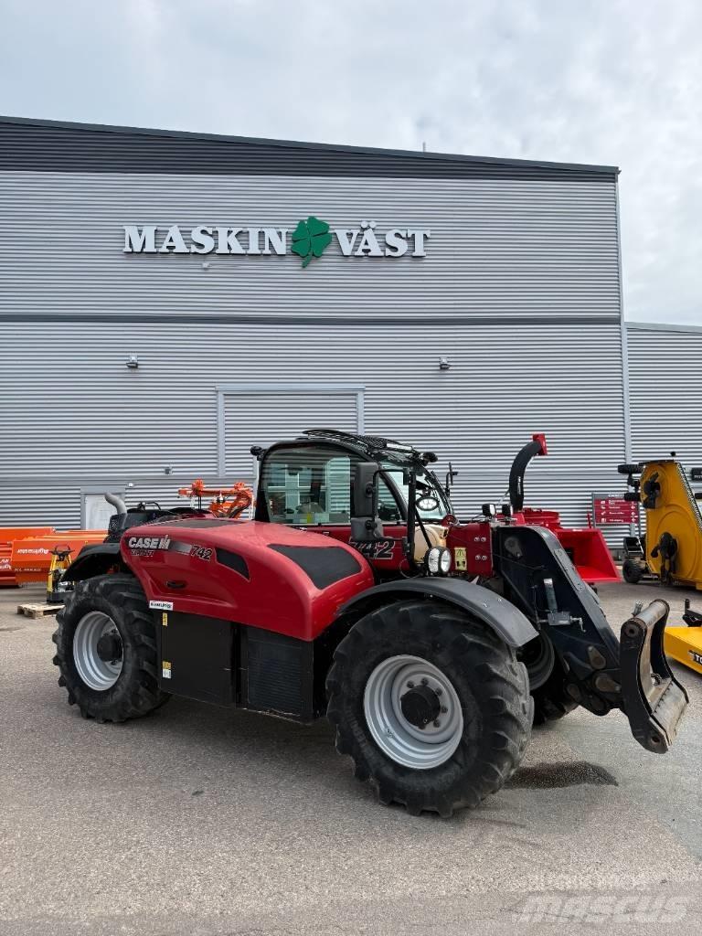 Case IH Farmlift 742 Telescopic Handlers