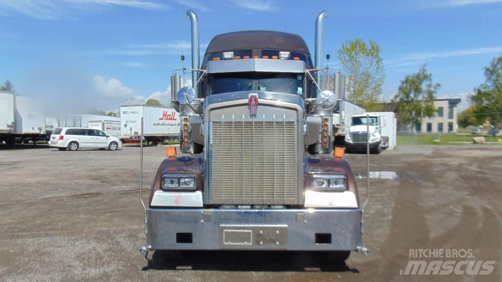 Kenworth W 900 Conventional Trucks / Tractor Trucks