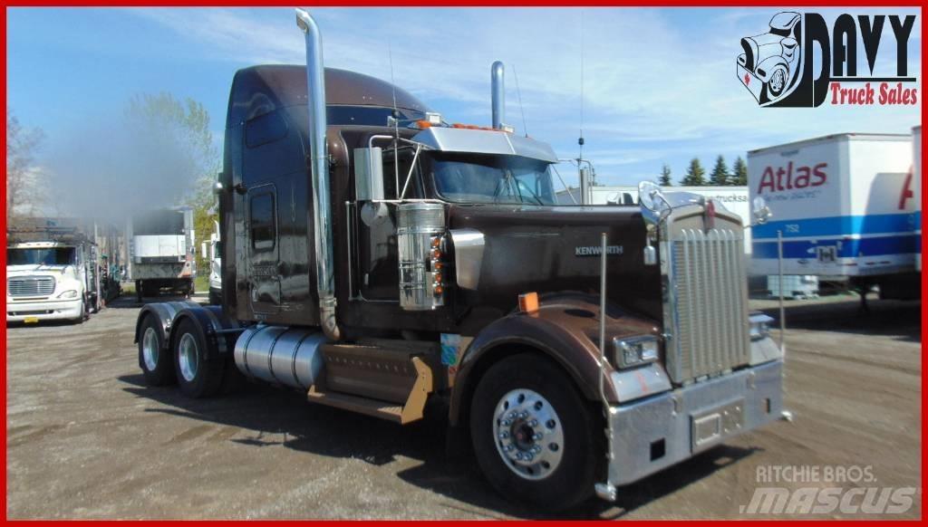 Kenworth W 900 Conventional Trucks / Tractor Trucks