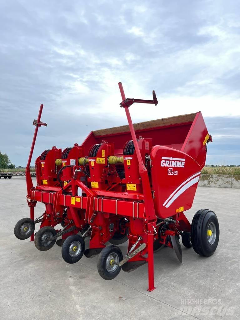 Grimme GL 420 Potato Planters