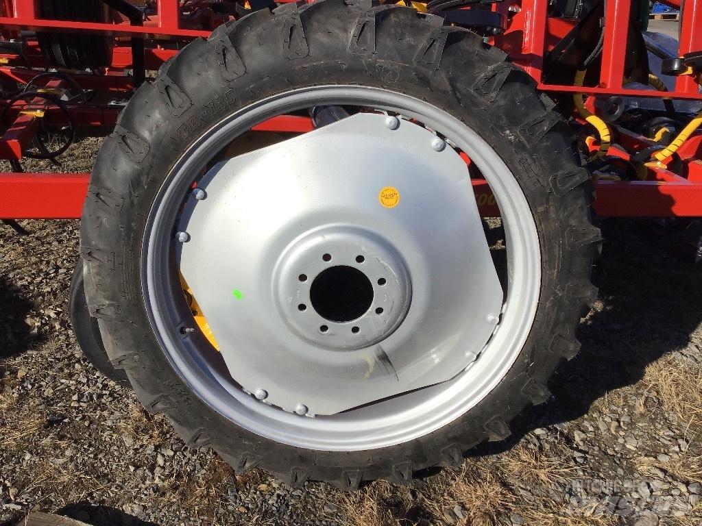 BKT Rivipyörät Tires, wheels and rims