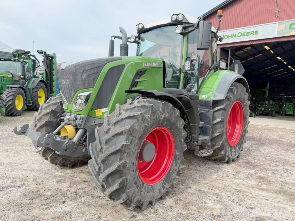 Fendt 828 Tractors