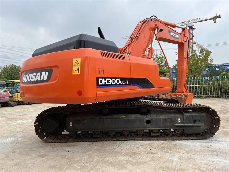 Doosan 300 Crawler Excavators