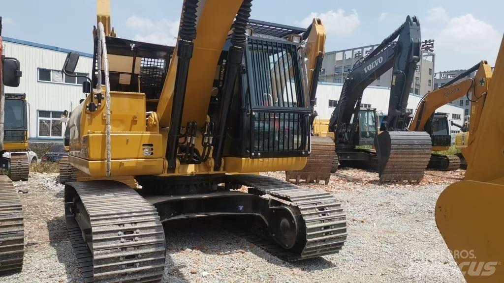 CAT 320 Crawler Excavators