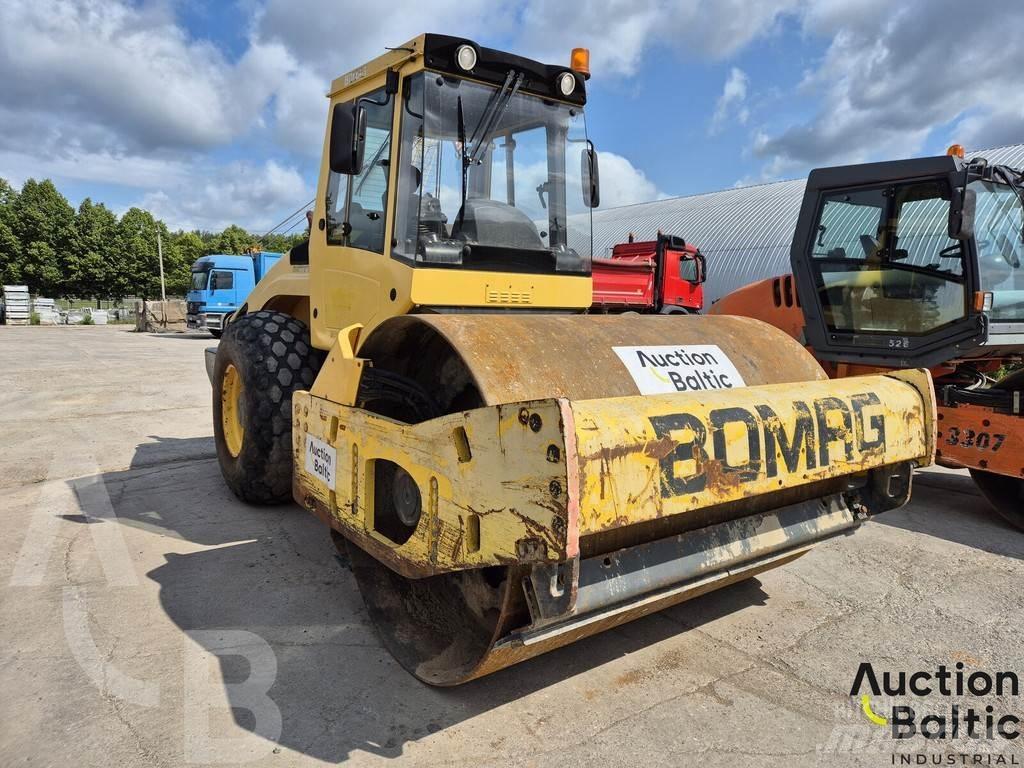 Bomag BW 211 D-4 Single drum rollers