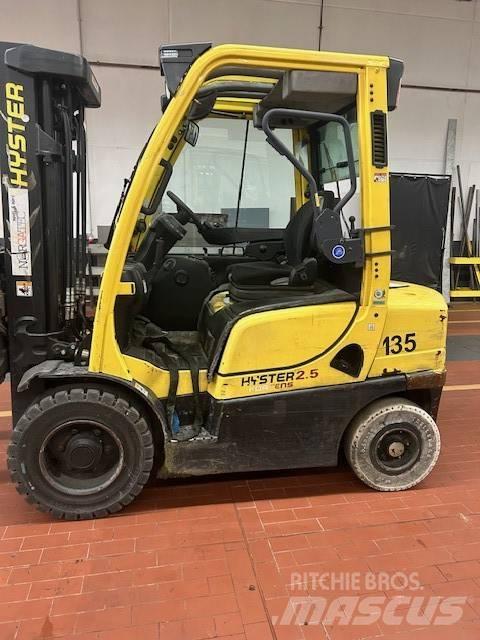 Hyster H2.5FT Diesel Forklifts
