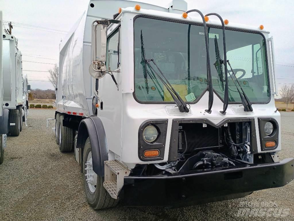 Mack MRU613 Garbage Trucks / Recycling Trucks