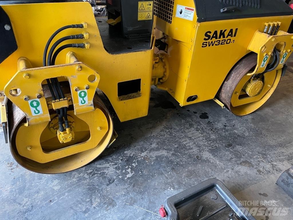 Sakai SW 320-1 Twin drum rollers