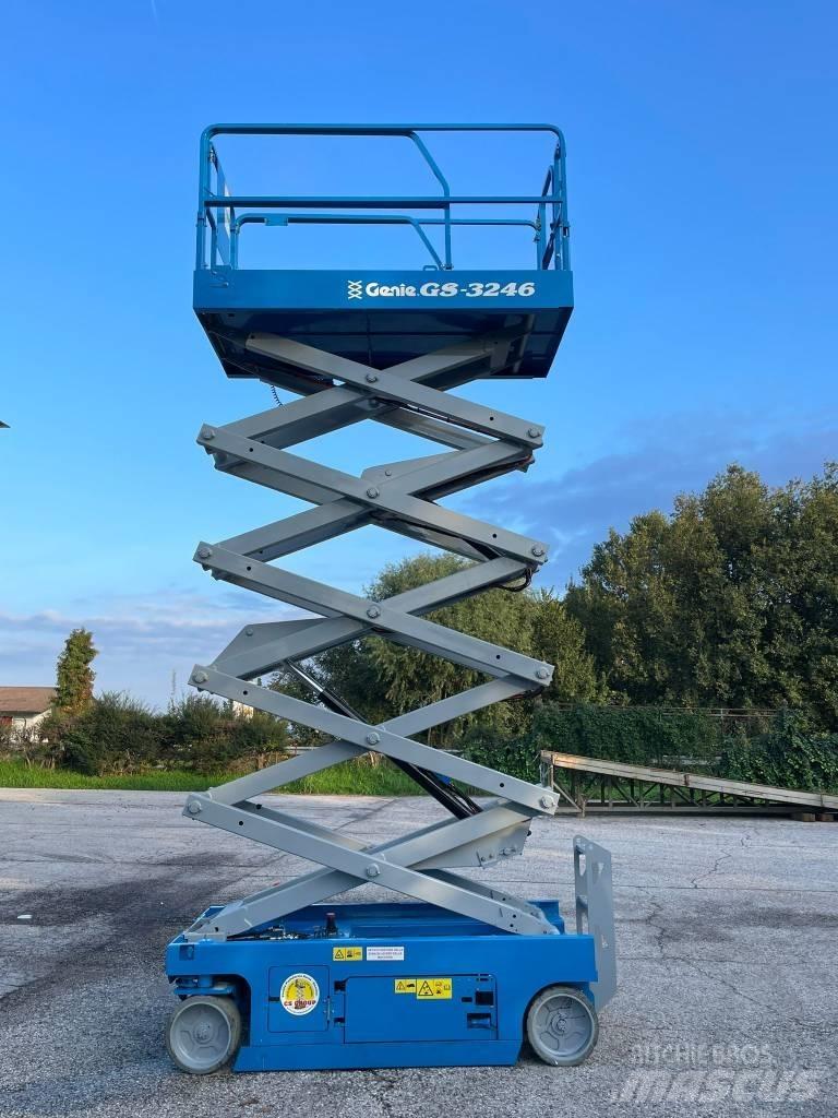 Genie GS 3246 Scissor Lifts
