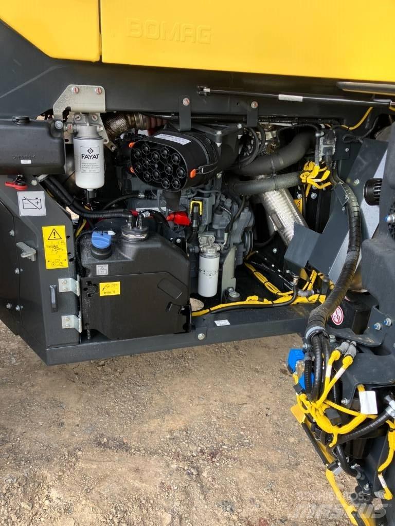 Bomag BW 174 APO-4v Twin drum rollers