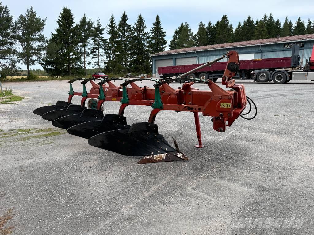 Kverneland AD-85 Plows